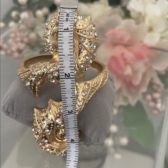 Zara Gold w/Rhinestone Hinged Seashell Bracelet - Picture 7 of 7